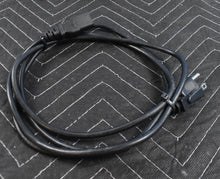 Load image into Gallery viewer, Midmark QuickClean QC3-01 Dental Ultrasonic Cleaner Cavitation Bath