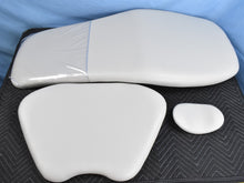 Load image into Gallery viewer, NEW UNUSED Belmont Evogue Q3300 Dental Ergonomic Exam Chair