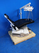 Load image into Gallery viewer, Midmark Elevance Dental Patient Exam Chair Programmable Operatory