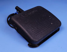 Load image into Gallery viewer, Dentsply Cavitron Select SPS Ultrasonic Dental Scaler 30kHz Hygiene Pump Unit