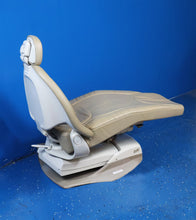 Load image into Gallery viewer, Midmark Elevance Ultracomfort Dental Operatory Exam Chair