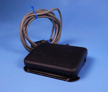 Load image into Gallery viewer, Dentsply Cavitron Prophy Jet Gen-122 Dental Air Polisher Polishing Unit
