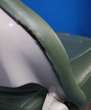 Load image into Gallery viewer, Midmark Elevance Dental Operatory Exam Chair Cantilever Hydraulic 153758 Model
