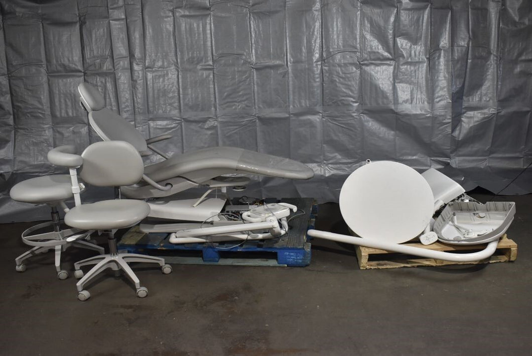 Adec 311 with 541 12 O'Clock Rear Delivery, 375L Exam Light, 421 & 422 Stools