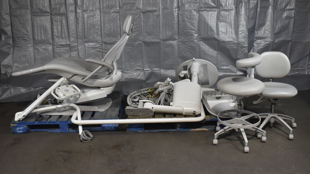 Adec 311 w/ 541 12 O'Clock Delivery, 375L Exam Light, 421 & 422 Stools
